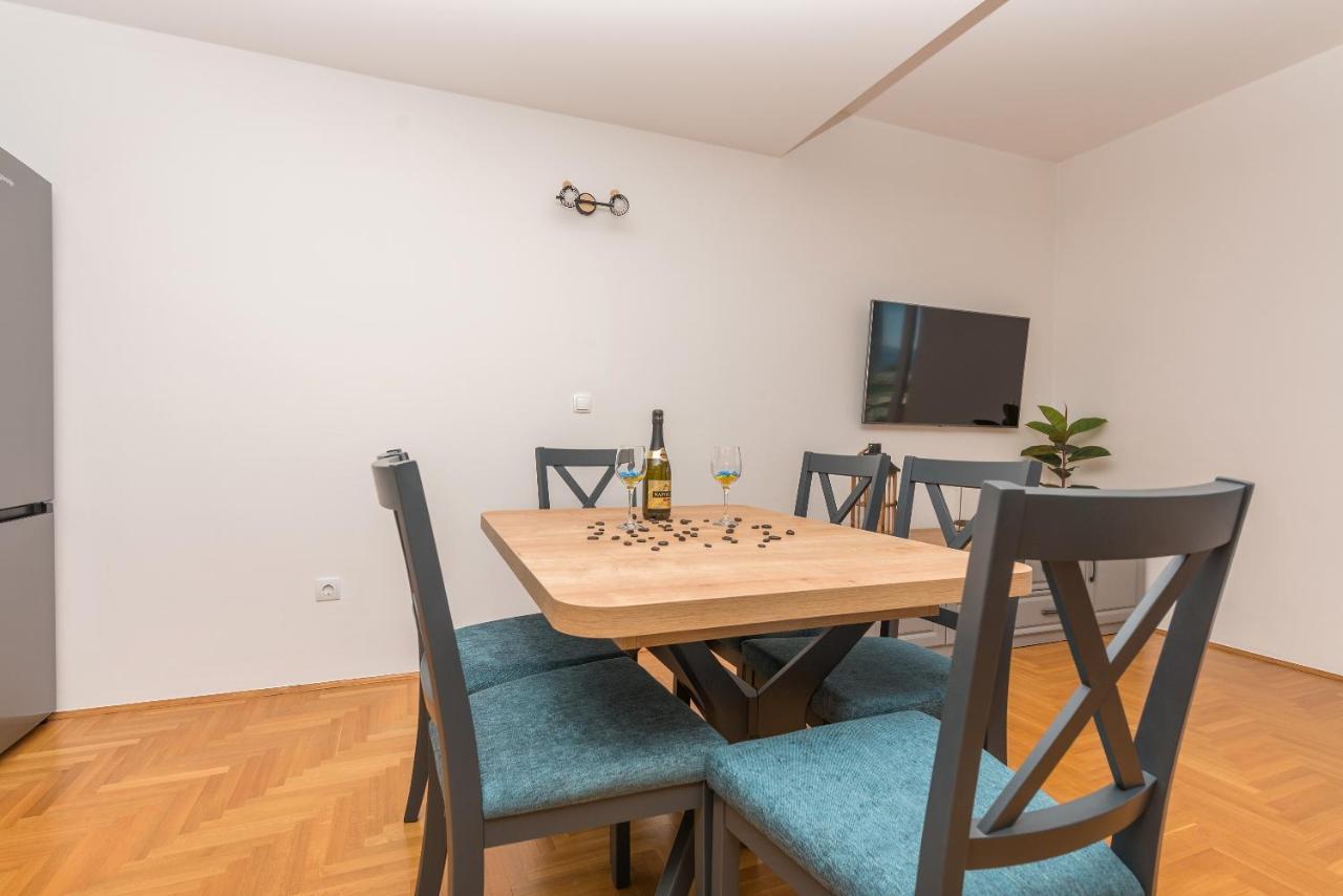 Deluxe 3 Bedroom Apartment With Sea View Baska Voda Luaran gambar
