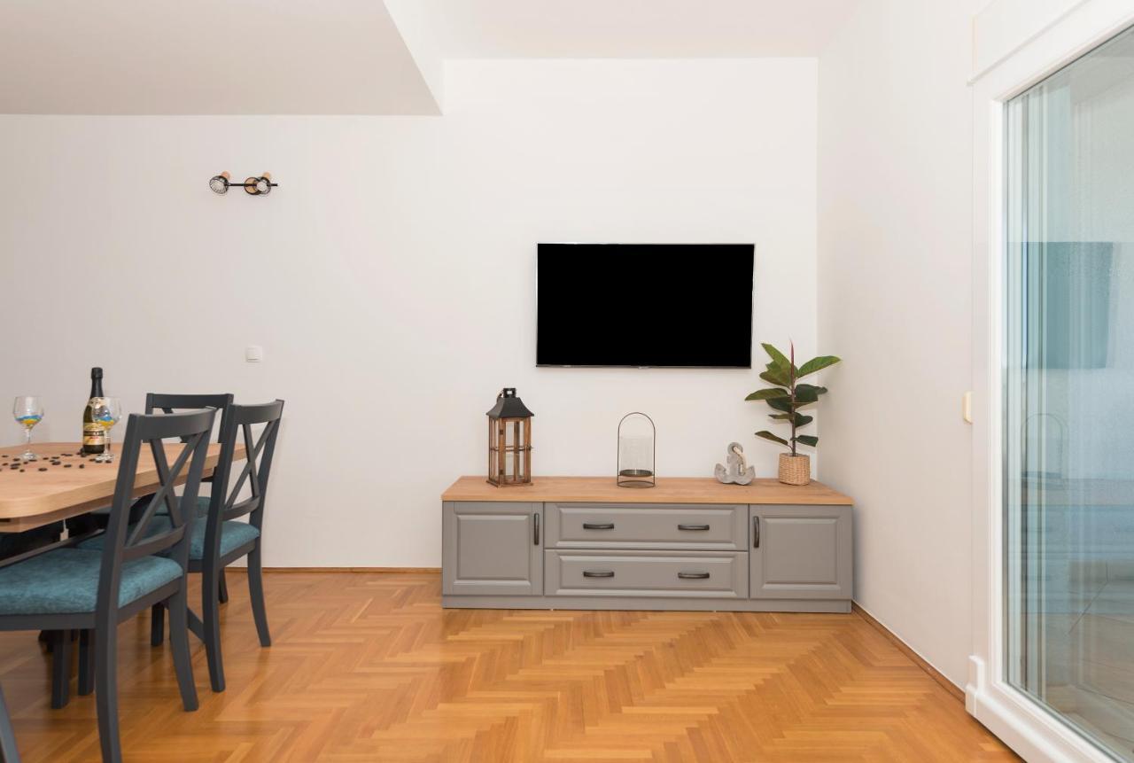Deluxe 3 Bedroom Apartment With Sea View Baska Voda Luaran gambar