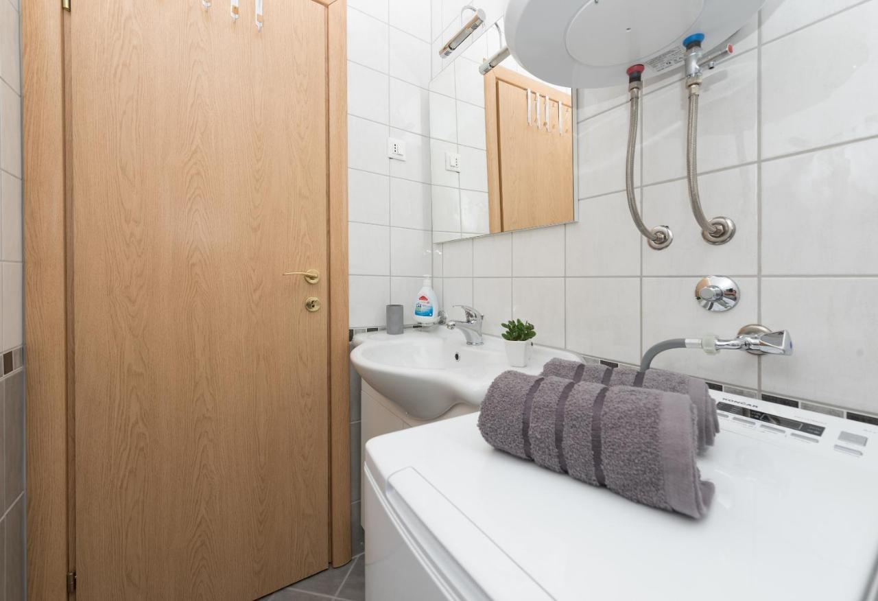 Deluxe 3 Bedroom Apartment With Sea View Baska Voda Luaran gambar
