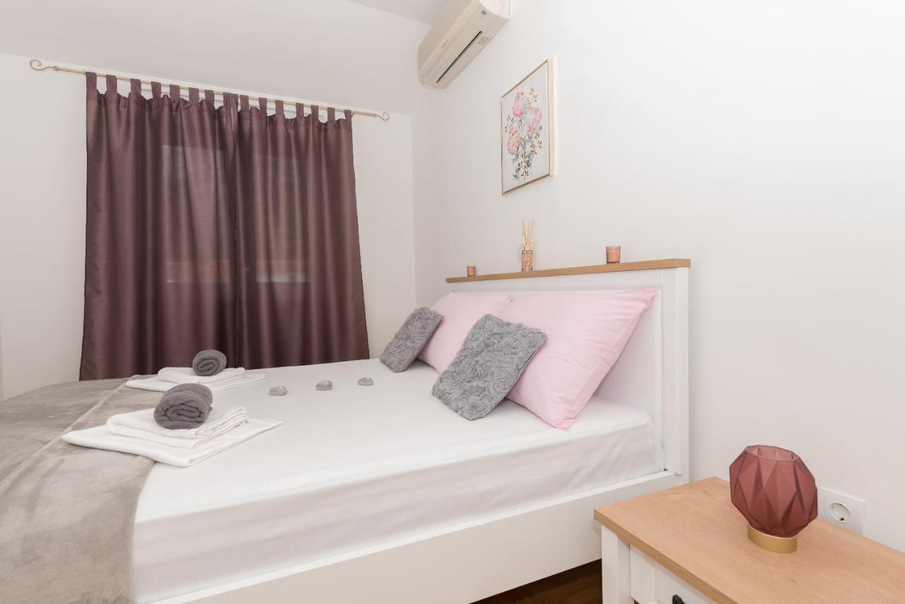 Deluxe 3 Bedroom Apartment With Sea View Baska Voda Luaran gambar