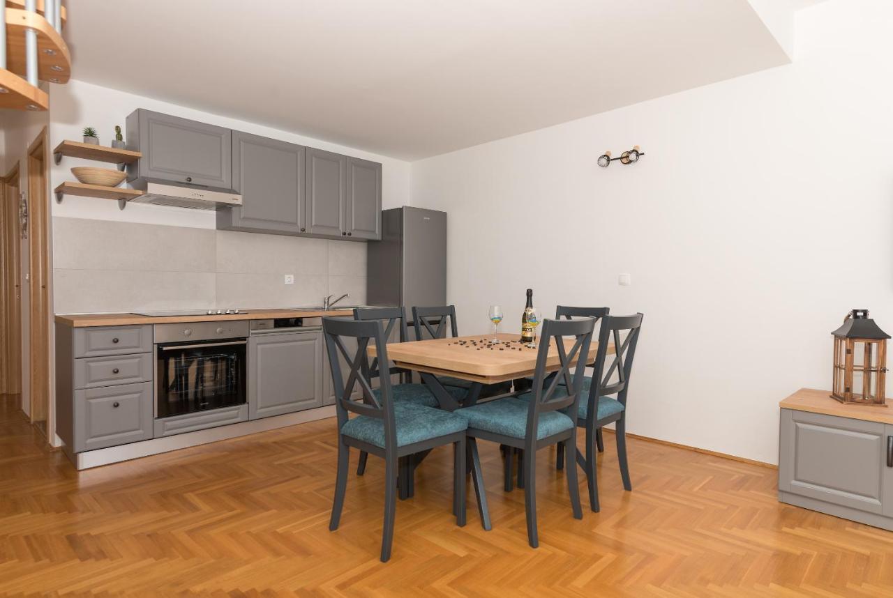 Deluxe 3 Bedroom Apartment With Sea View Baska Voda Luaran gambar