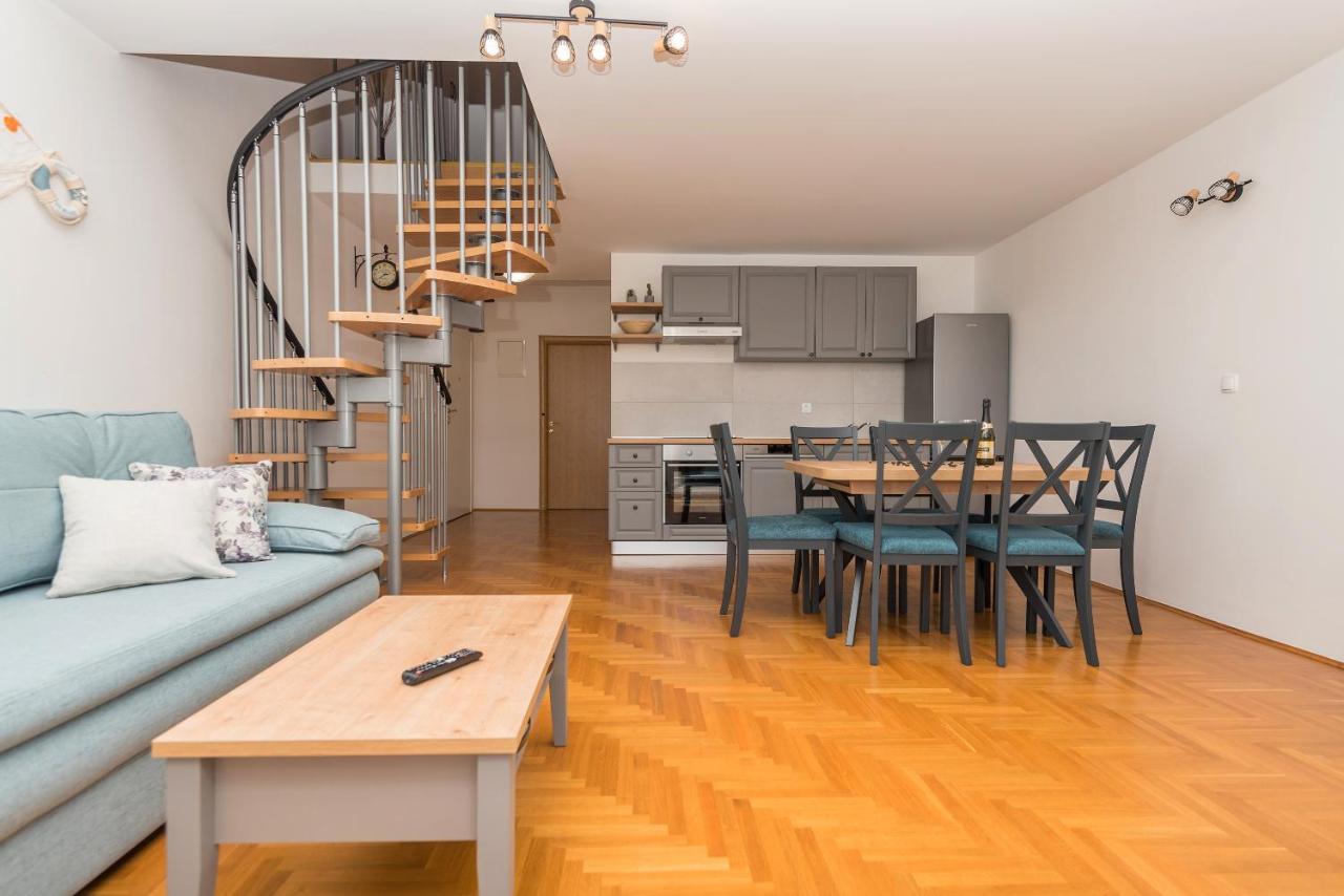 Deluxe 3 Bedroom Apartment With Sea View Baska Voda Luaran gambar