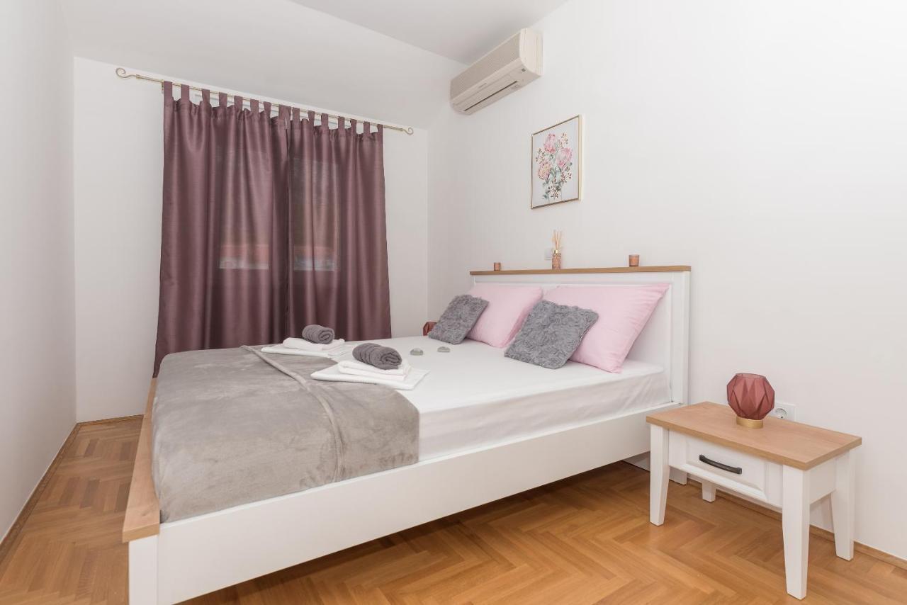 Deluxe 3 Bedroom Apartment With Sea View Baska Voda Luaran gambar
