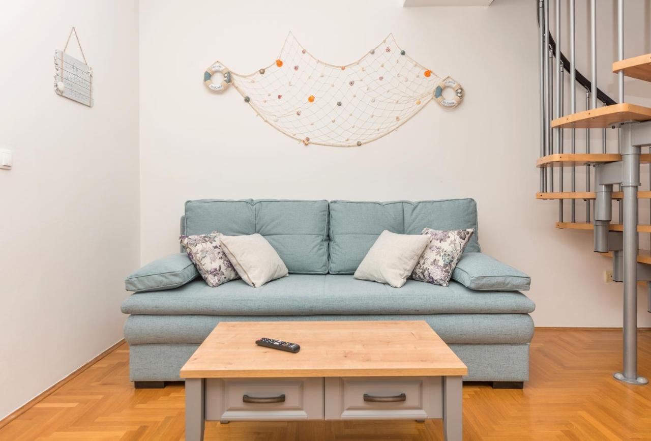 Deluxe 3 Bedroom Apartment With Sea View Baska Voda Luaran gambar